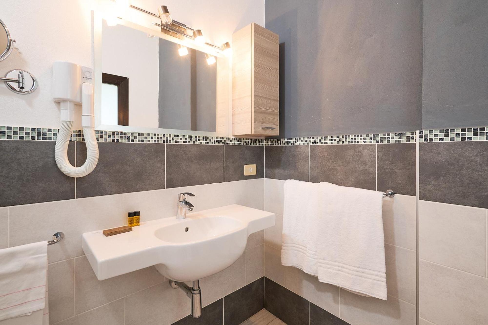 Hotel Zì Martino Castagneto Carducci Buitenkant foto